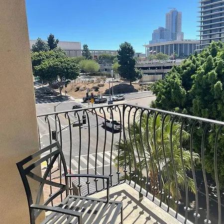 Luxury 2 Bedroom Apartment In Downtown La!